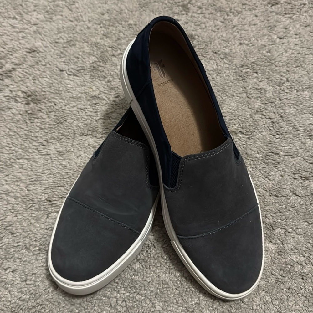 Frye Gemma Cap Suede Slip-On | Smoke/Navy | 6.5
